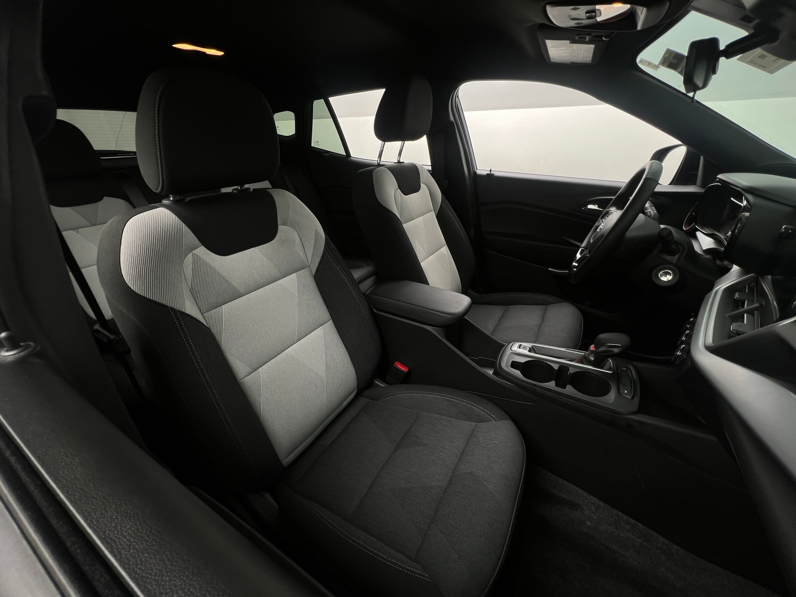 Thumbnail: 2024 Chevrolet Trax - 2