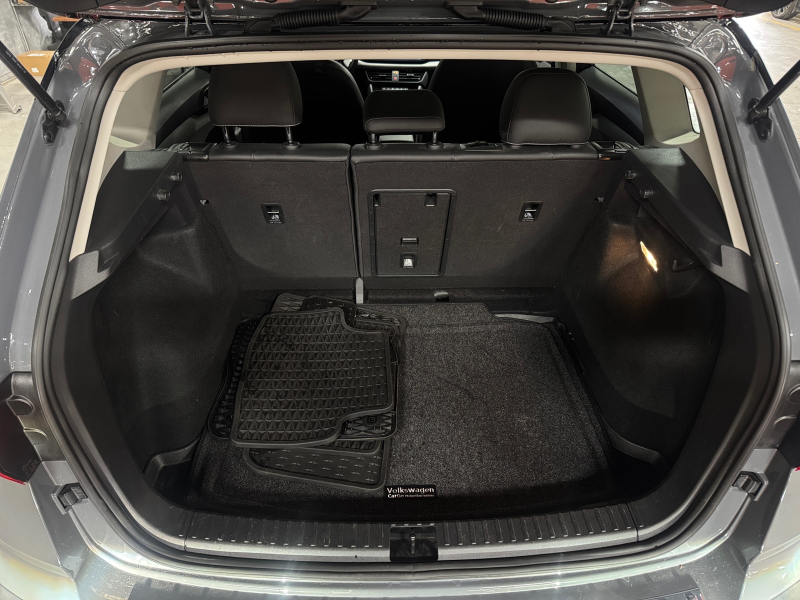 Thumbnail: 2023 Volkswagen Taos - 6