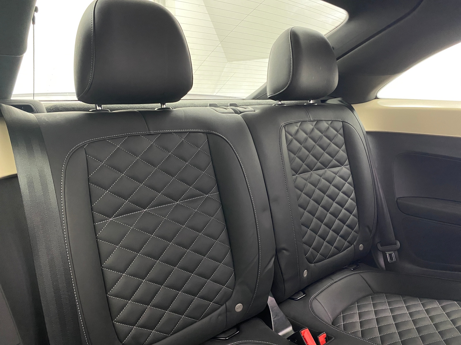 Thumbnail: 2019 Volkswagen Beetle - 5