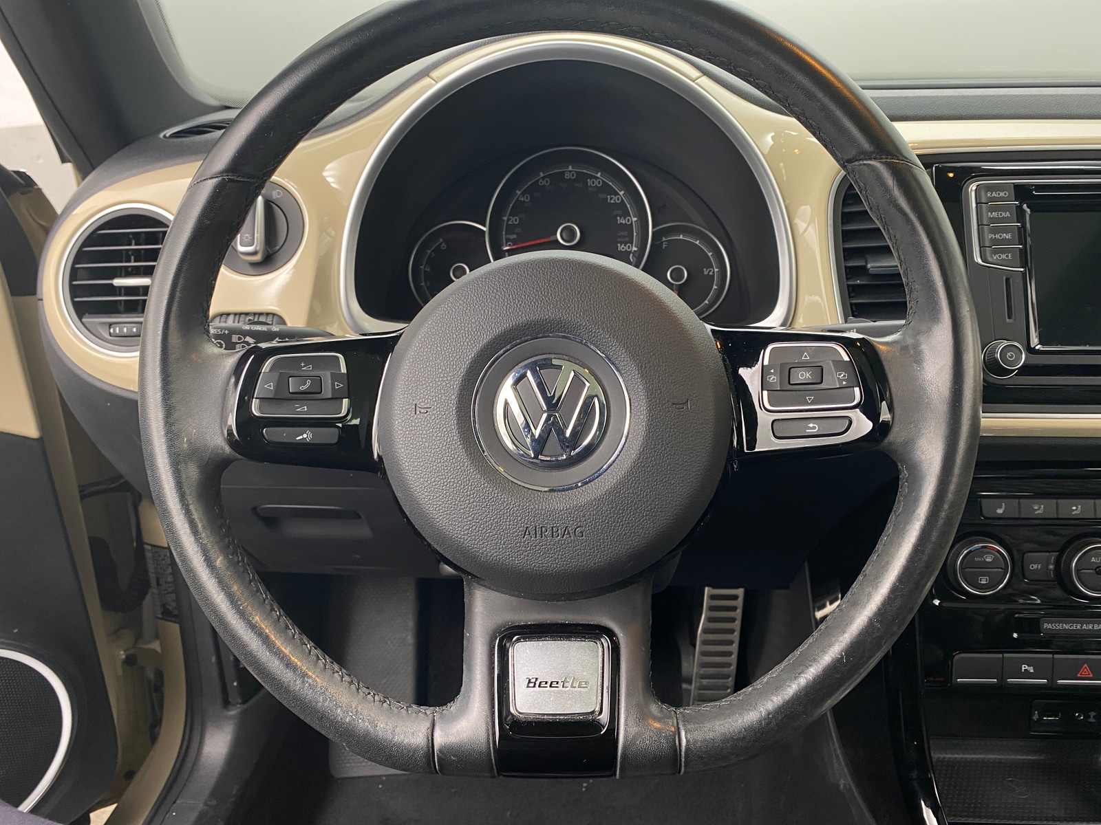 Thumbnail: 2019 Volkswagen Beetle - 4