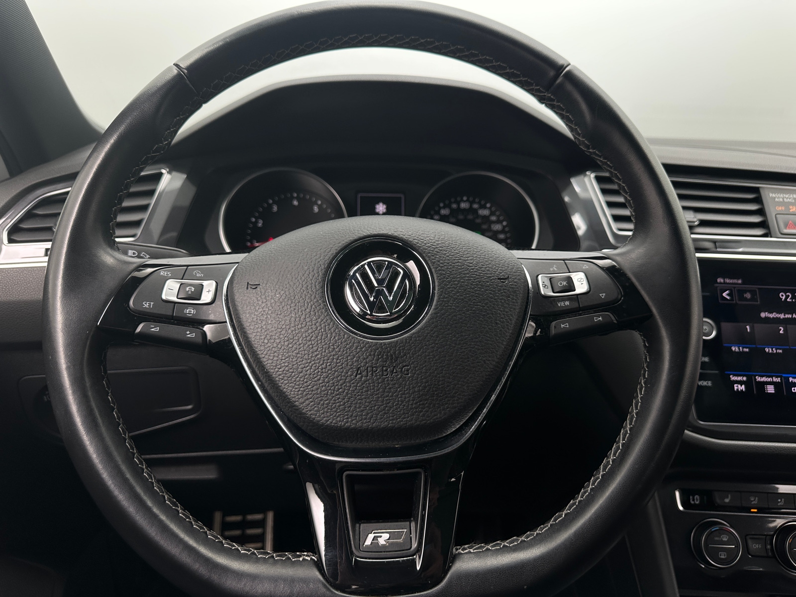 Thumbnail: 2021 Volkswagen Tiguan - 4