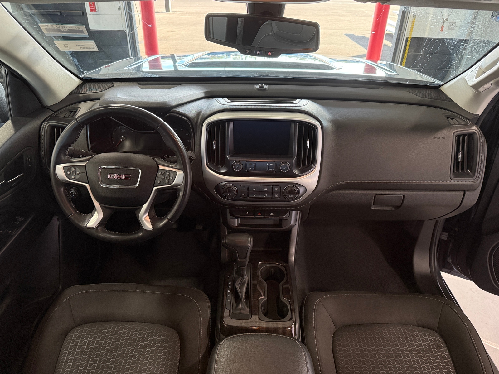 Thumbnail: 2019 GMC Canyon - 3