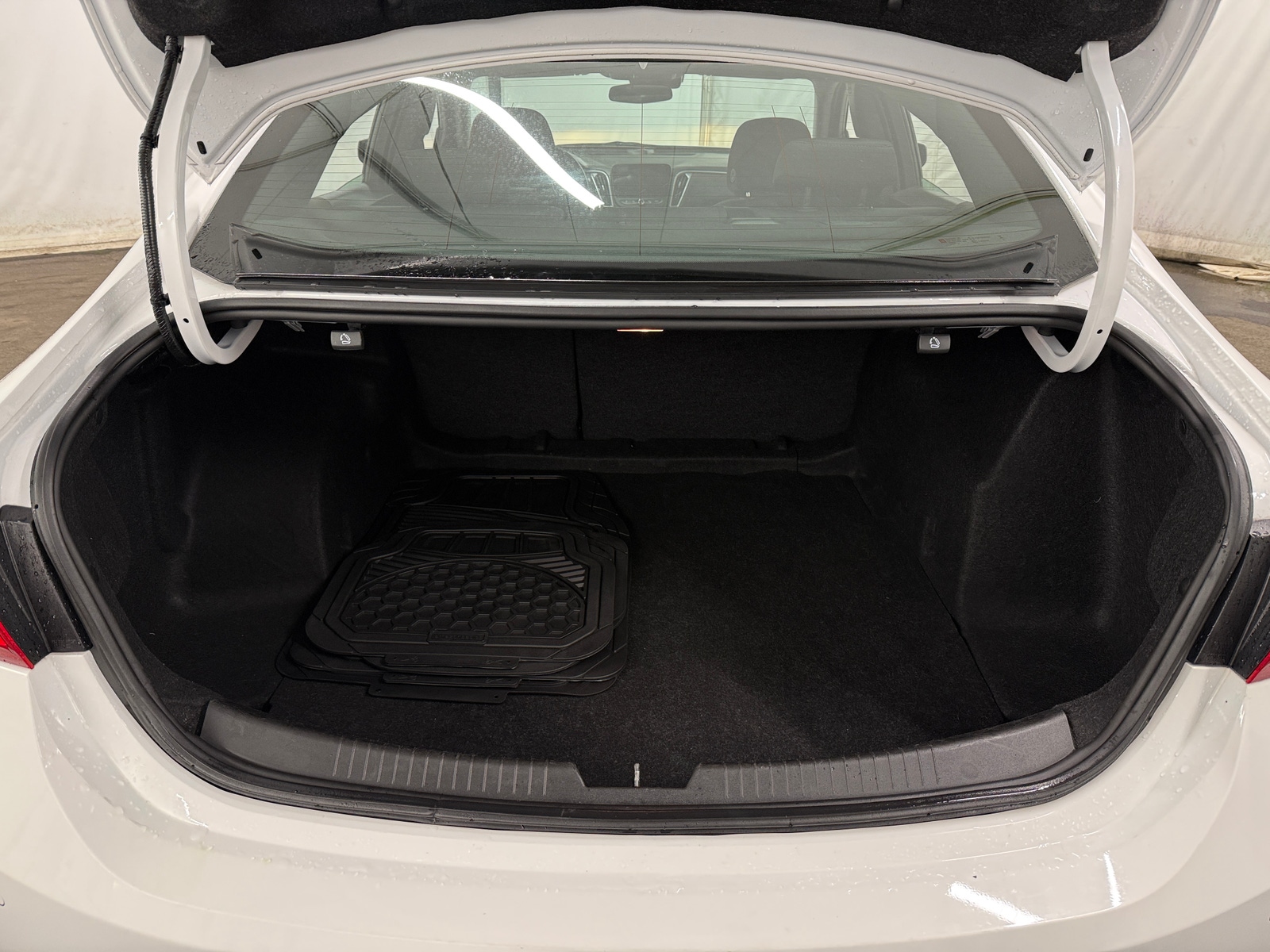 Thumbnail: 2023 Chevrolet Malibu - 7