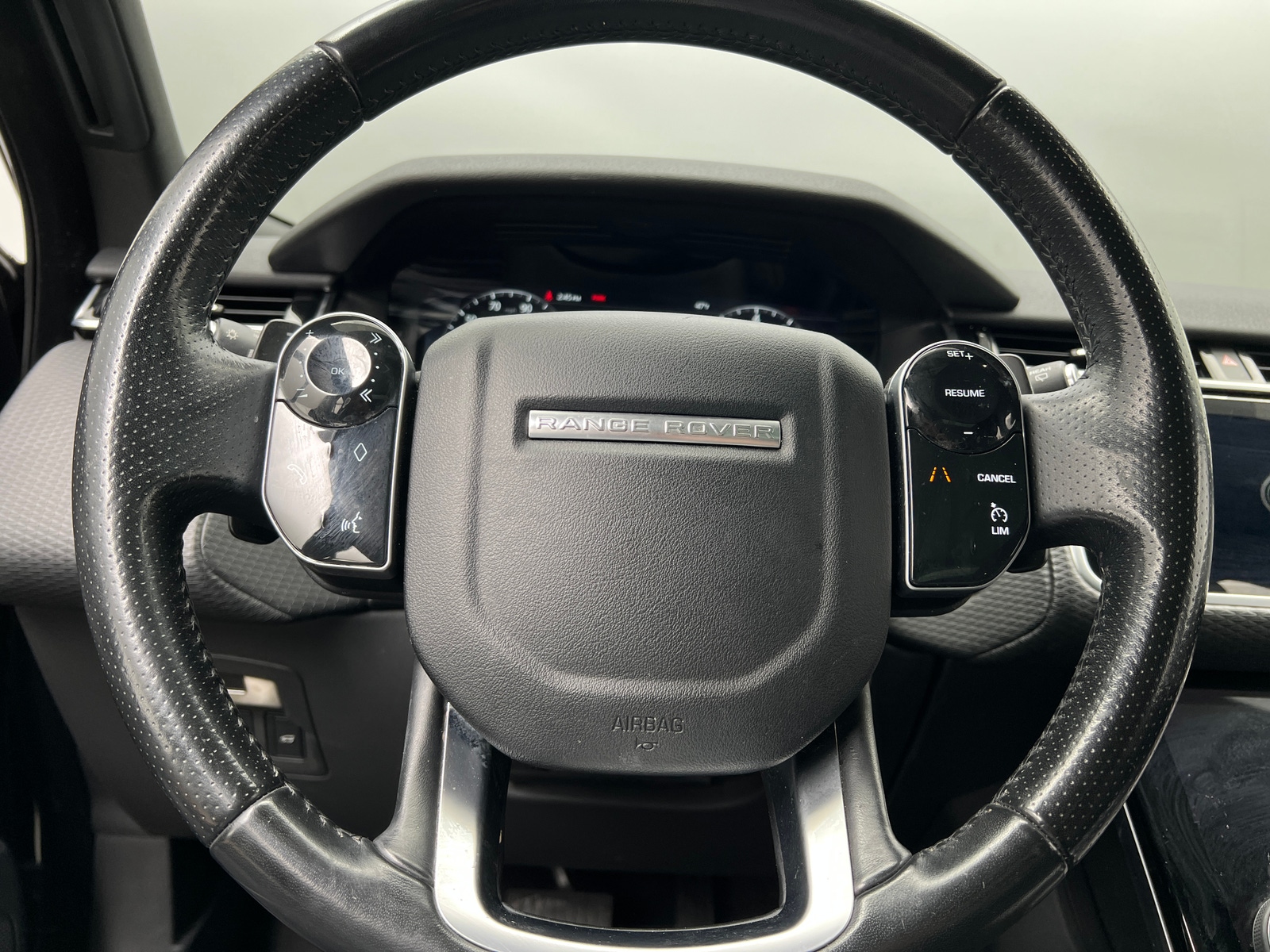 Thumbnail: 2018 Land Rover Range Rover Velar - 4