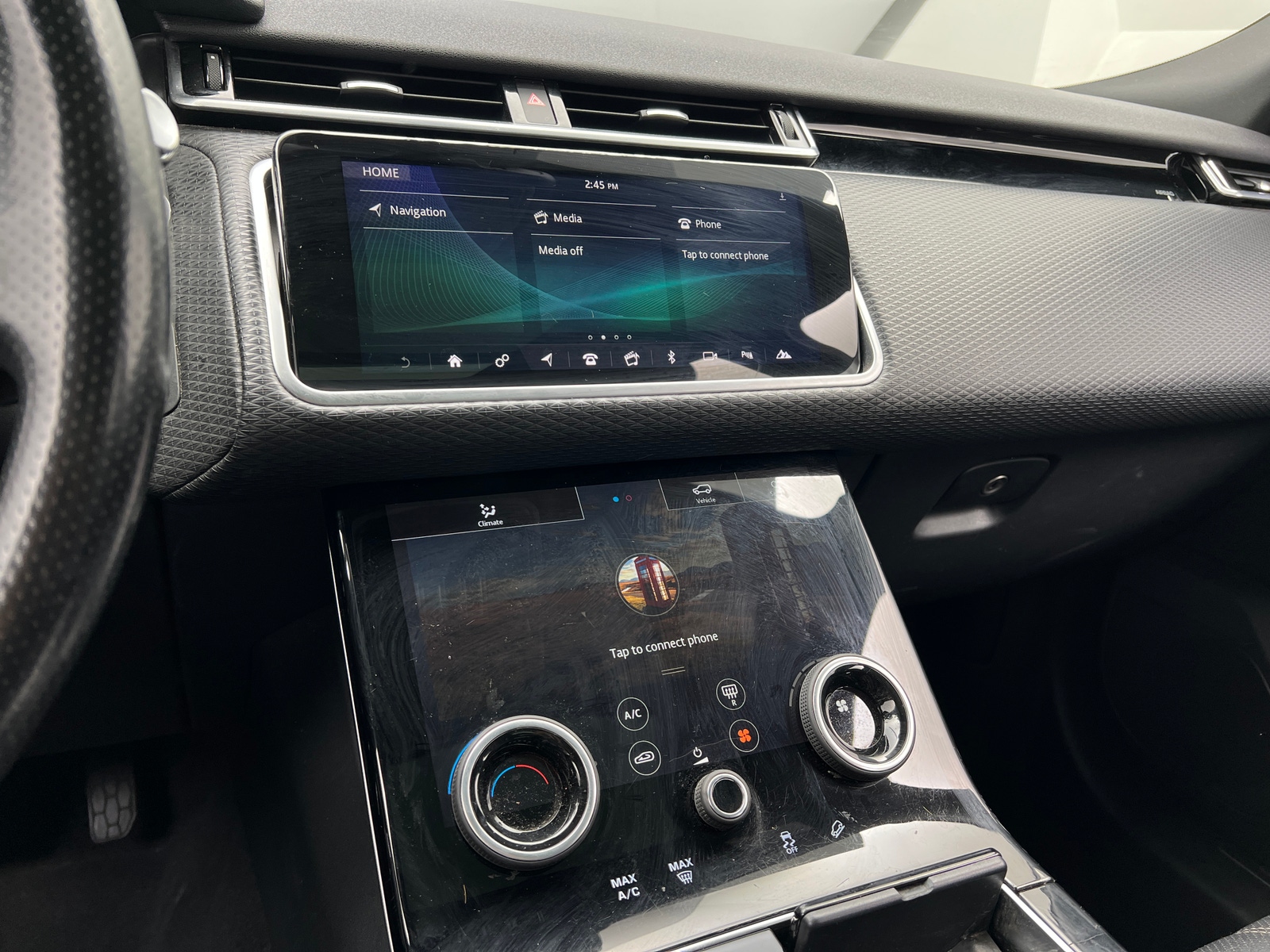 Thumbnail: 2018 Land Rover Range Rover Velar - 3