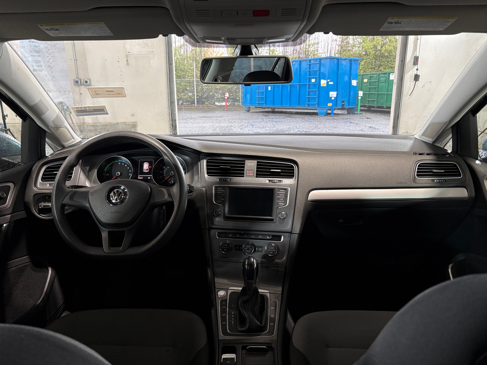 Thumbnail: 2016 Volkswagen e-Golf - 3