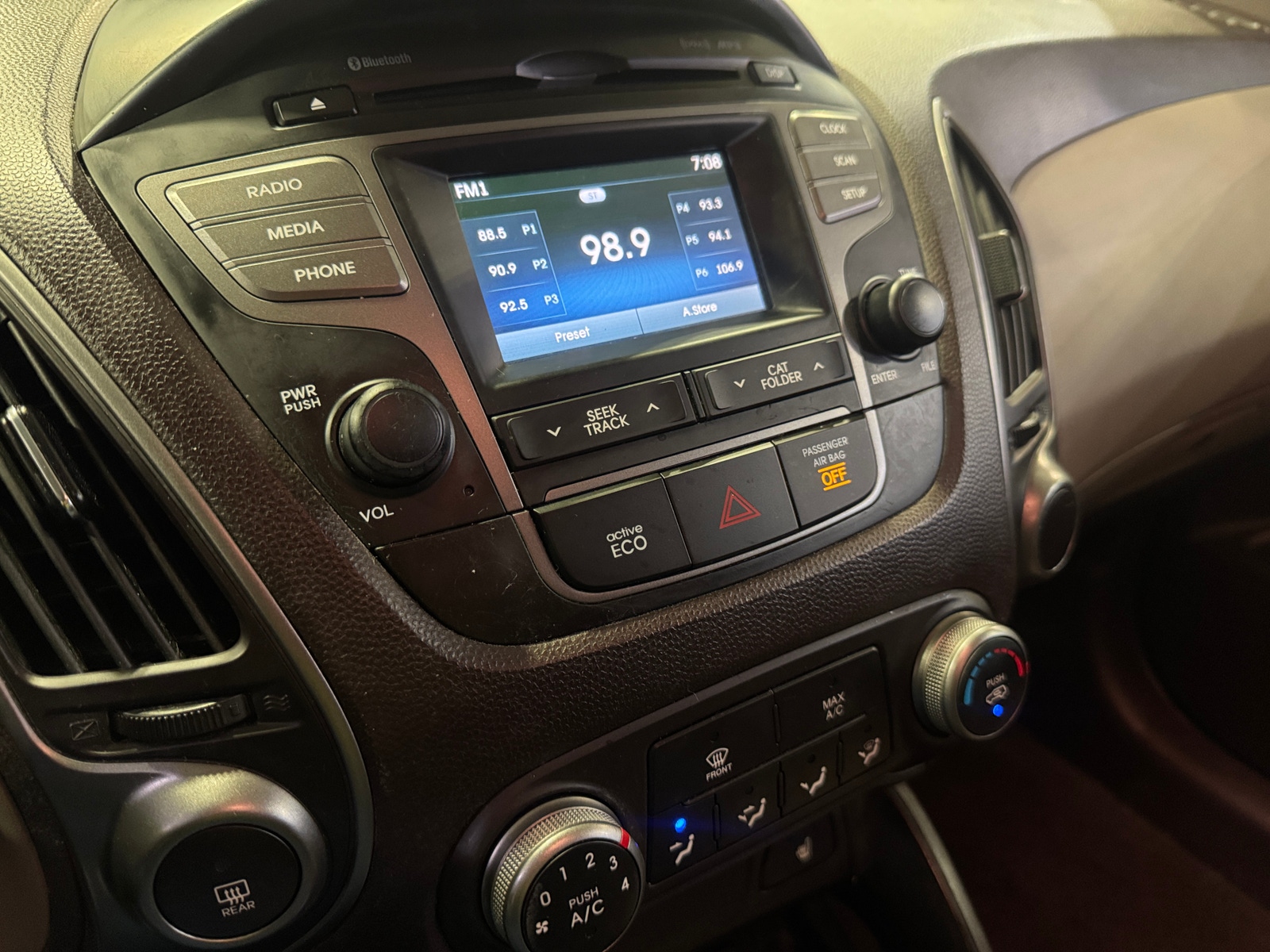 Thumbnail: 2014 Hyundai Tucson - 3