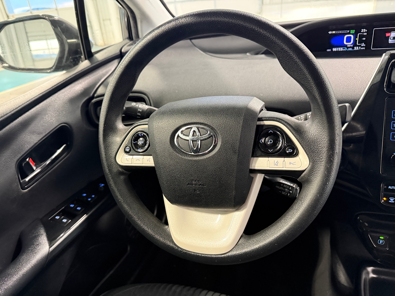 Thumbnail: 2017 Toyota Prius - 5