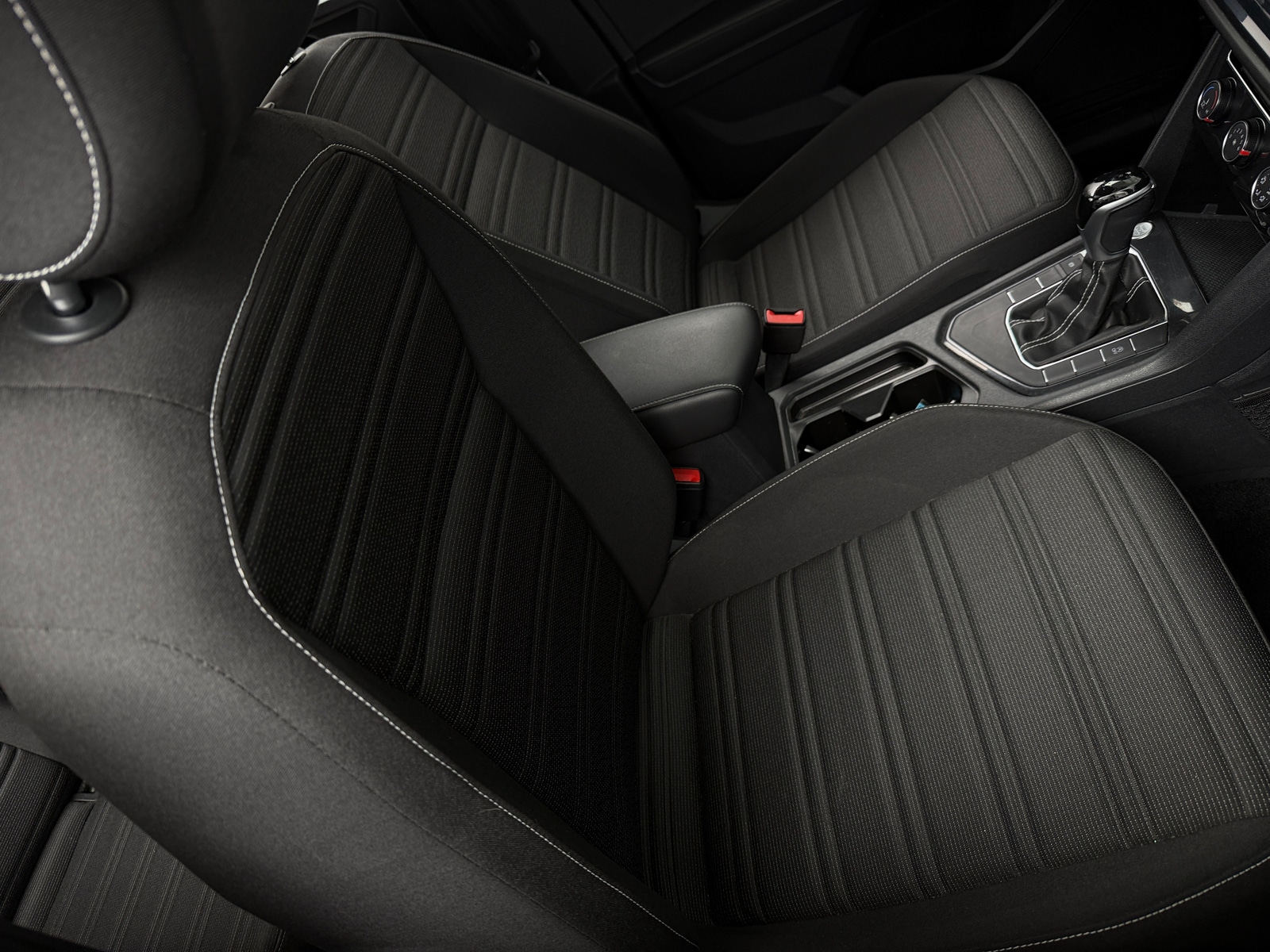 Thumbnail: 2022 Volkswagen Tiguan - 2