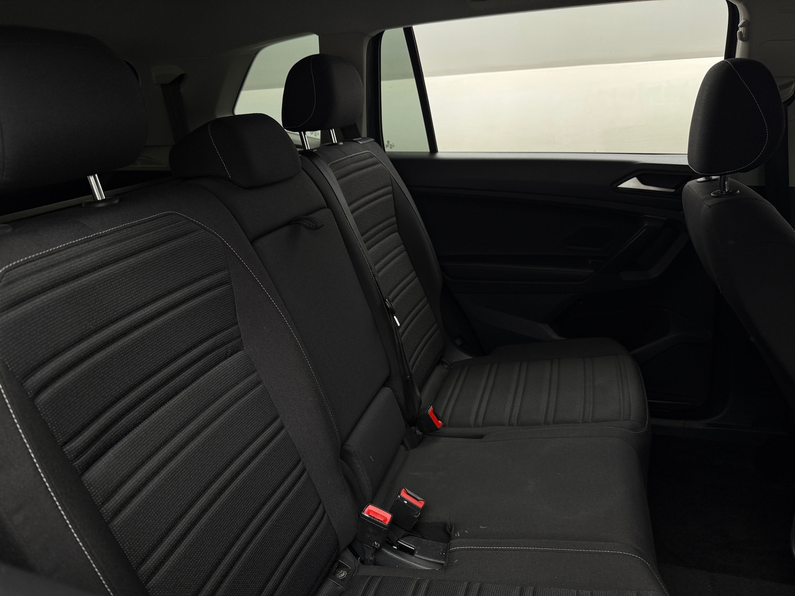 Thumbnail: 2022 Volkswagen Tiguan - 6