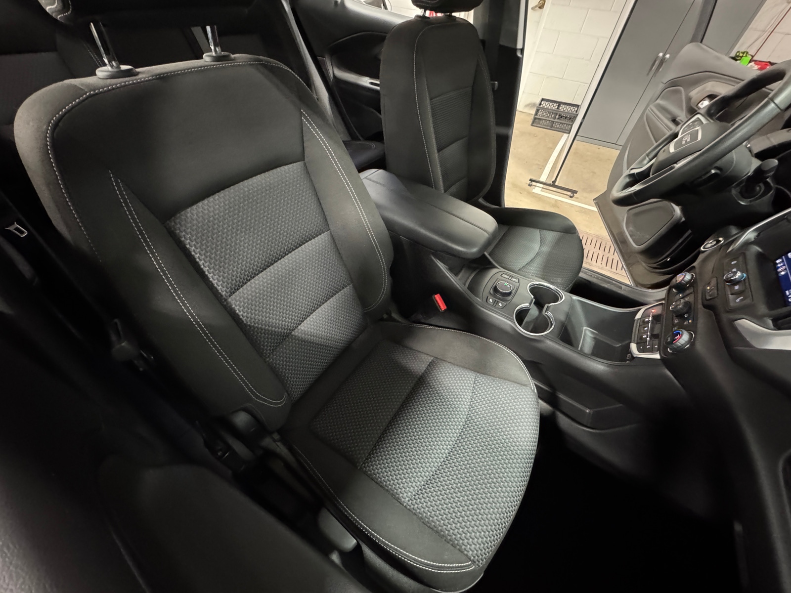 Thumbnail: 2022 GMC Terrain - 2