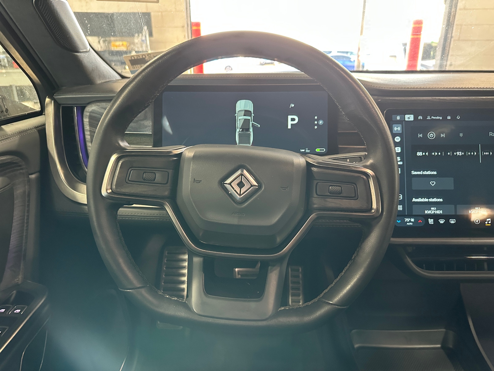 Thumbnail: 2022 Rivian R1T - 4