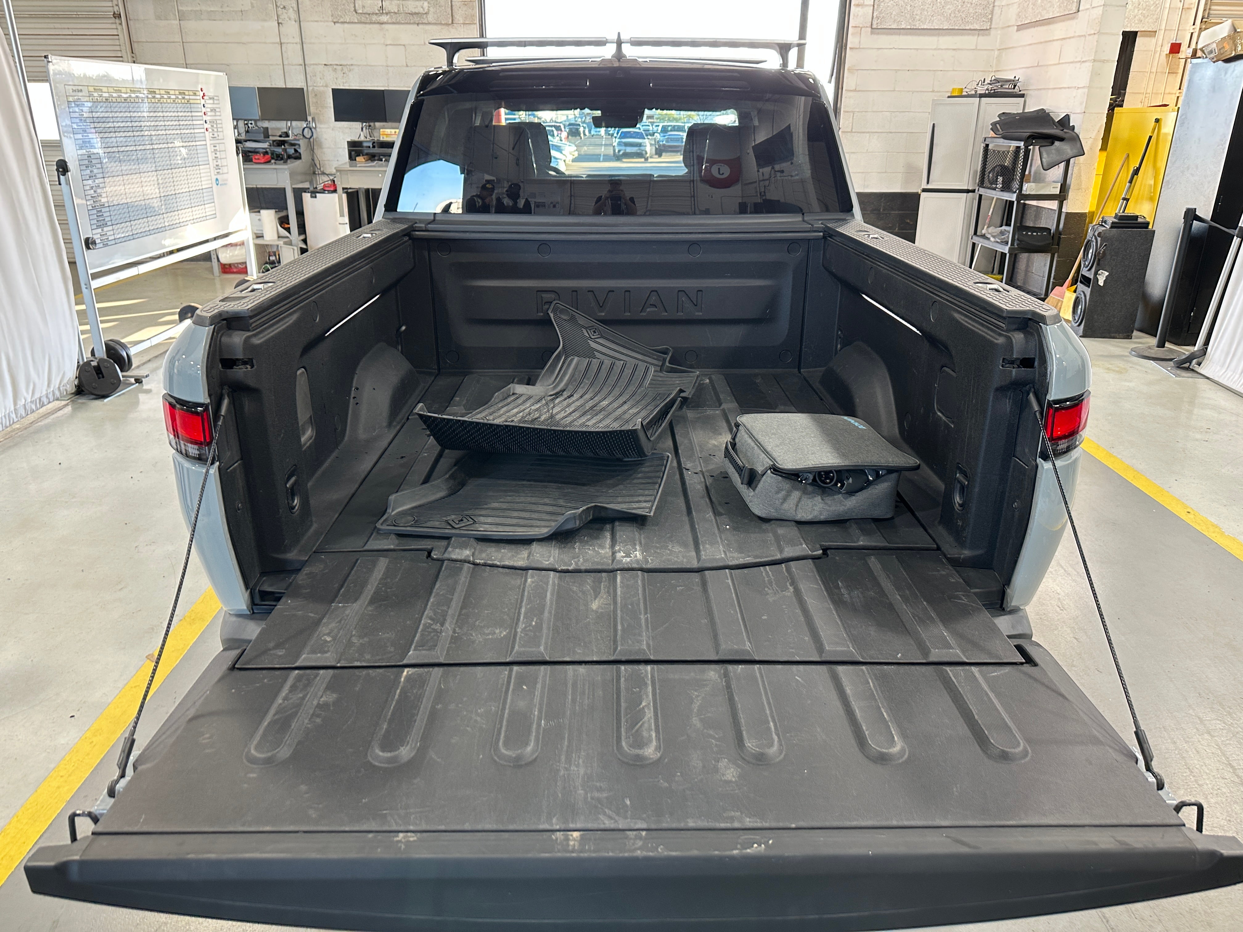 Used 2022 Rivian R1T Adventure with VIN 7FCTGAAA3NN008023 for sale in Oak Creek, WI