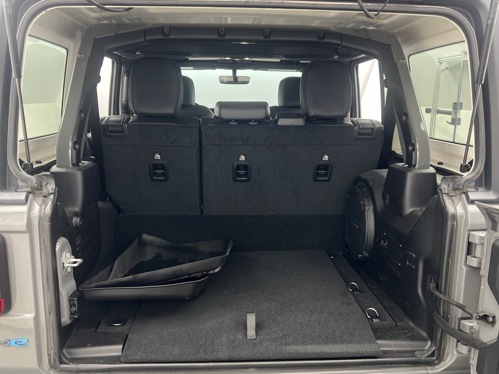 Thumbnail: 2022 Jeep Wrangler - 6