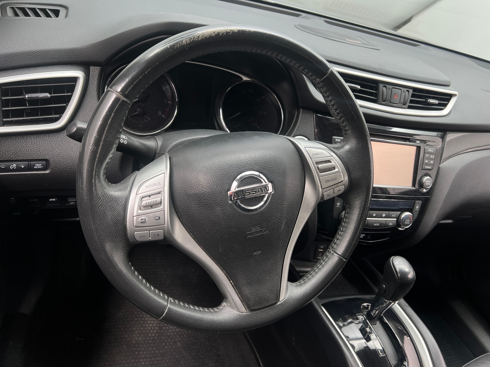 Thumbnail: 2016 Nissan Rogue - 4