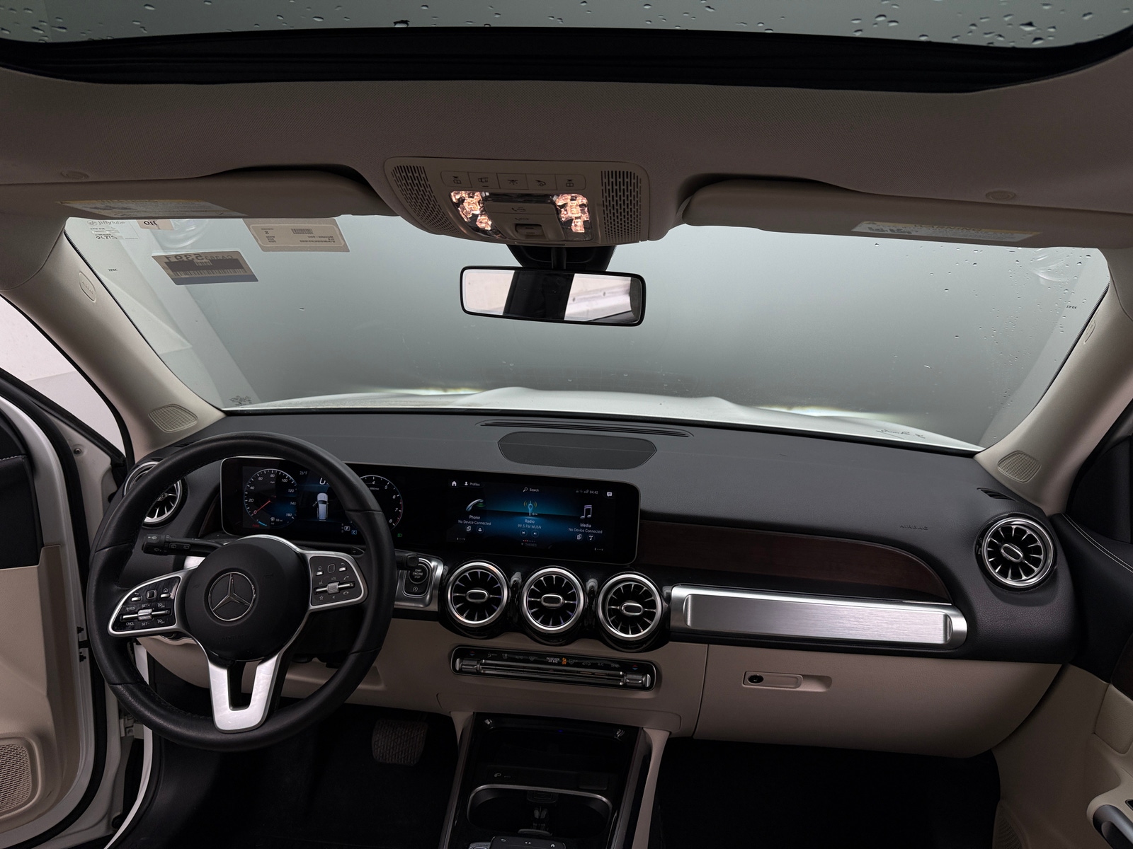 Thumbnail: 2020 Mercedes-Benz GLB - 2