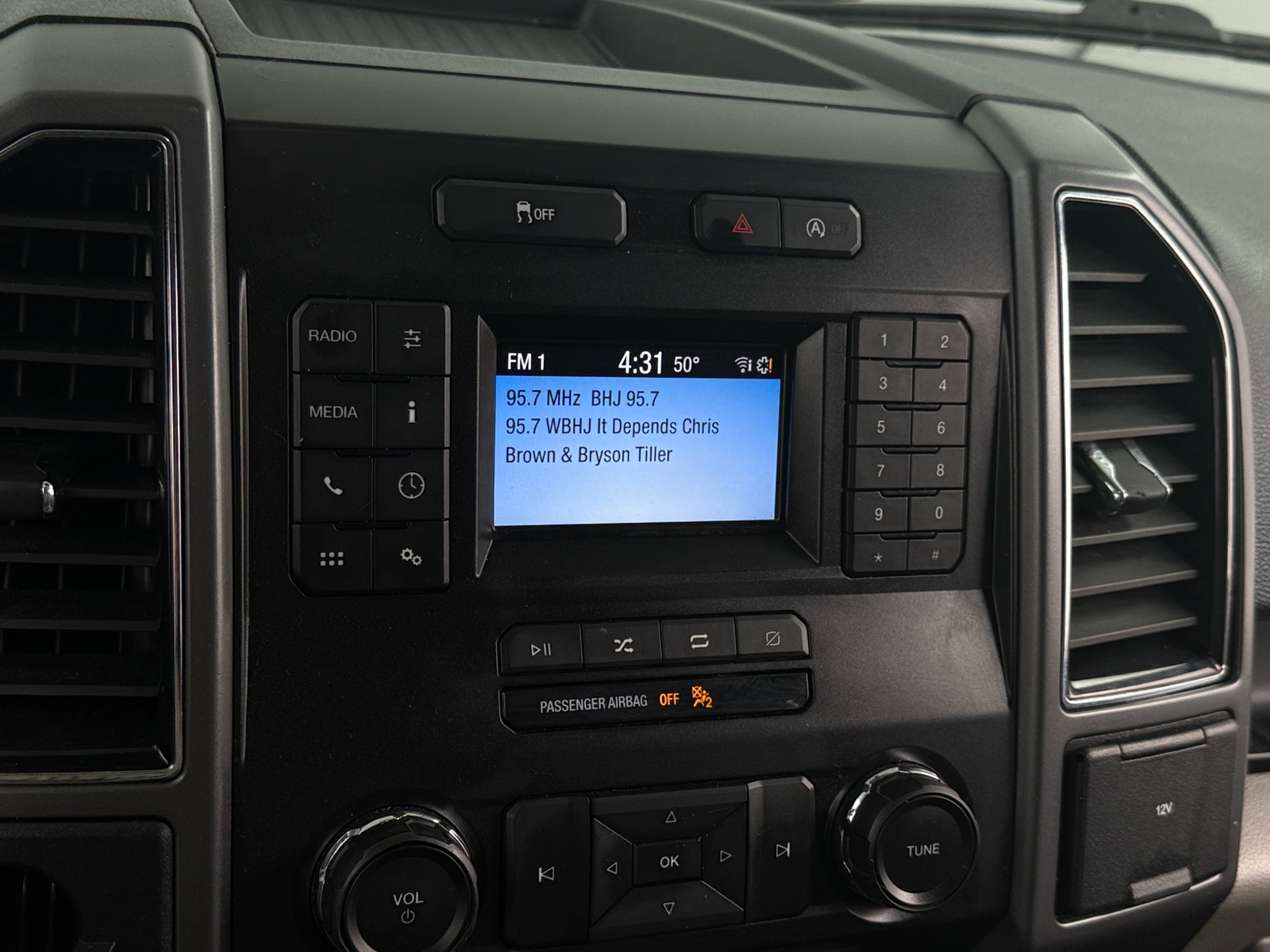 Thumbnail: 2018 Ford Econoline - 4