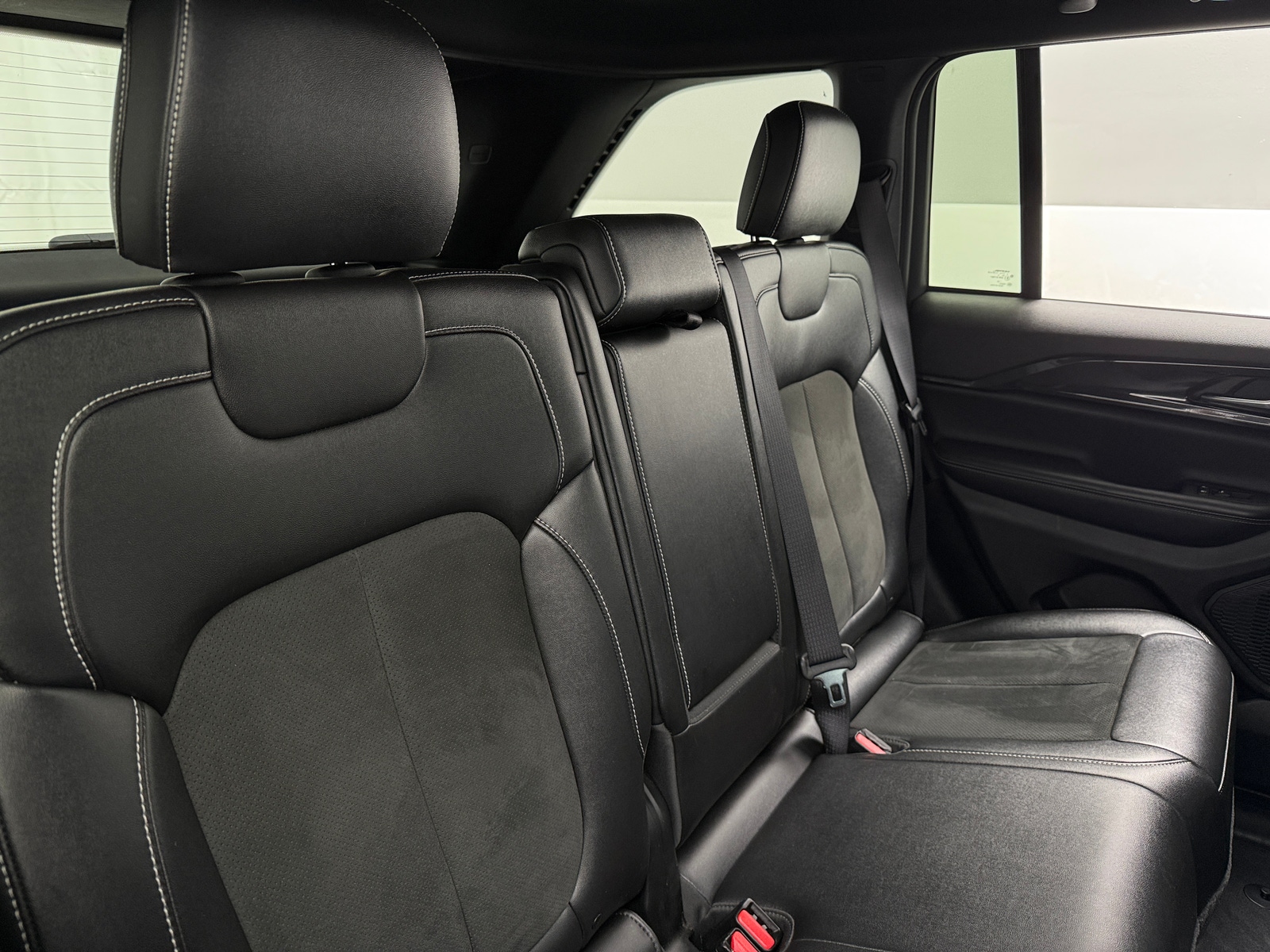 Thumbnail: 2023 Jeep Grand Cherokee - 5