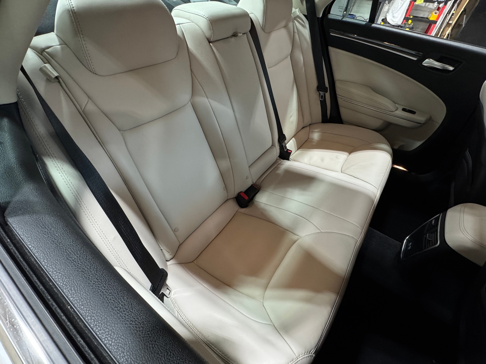 Thumbnail: 2019 Chrysler 300 - 5