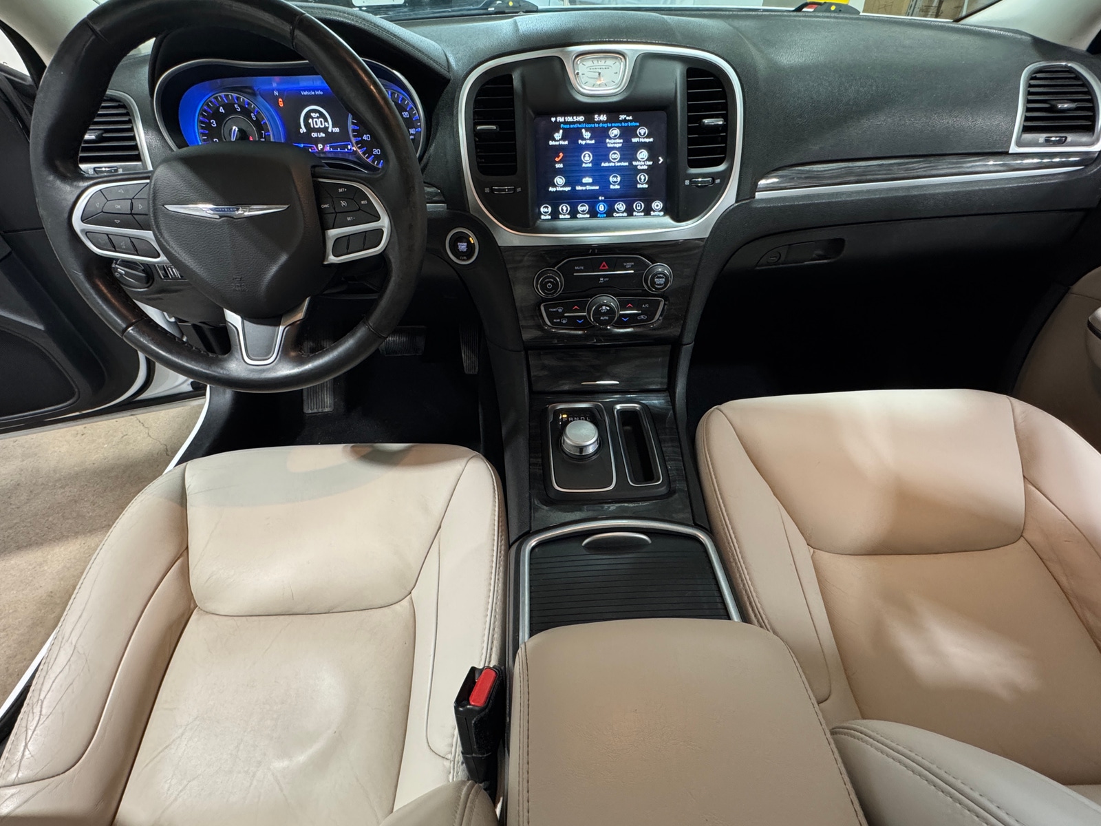 Thumbnail: 2019 Chrysler 300 - 2