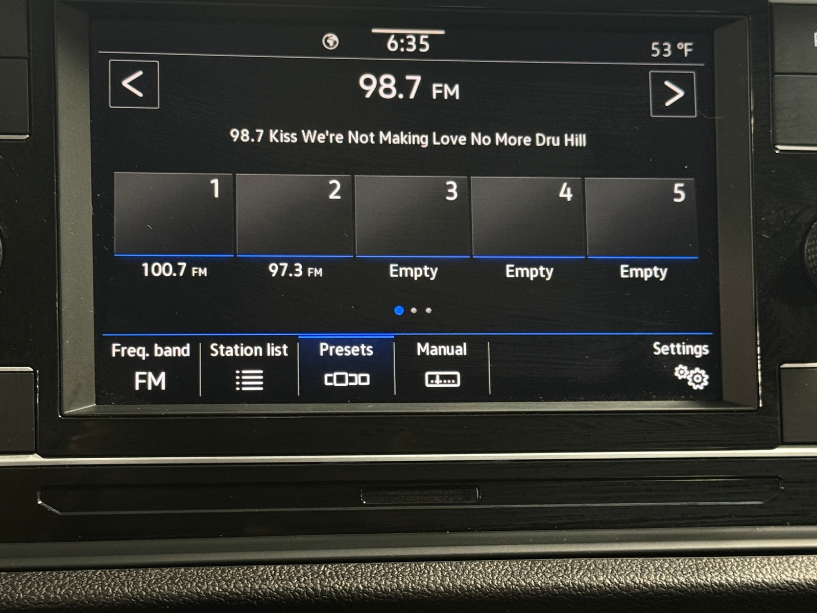 Thumbnail: 2022 Volkswagen Jetta - 4