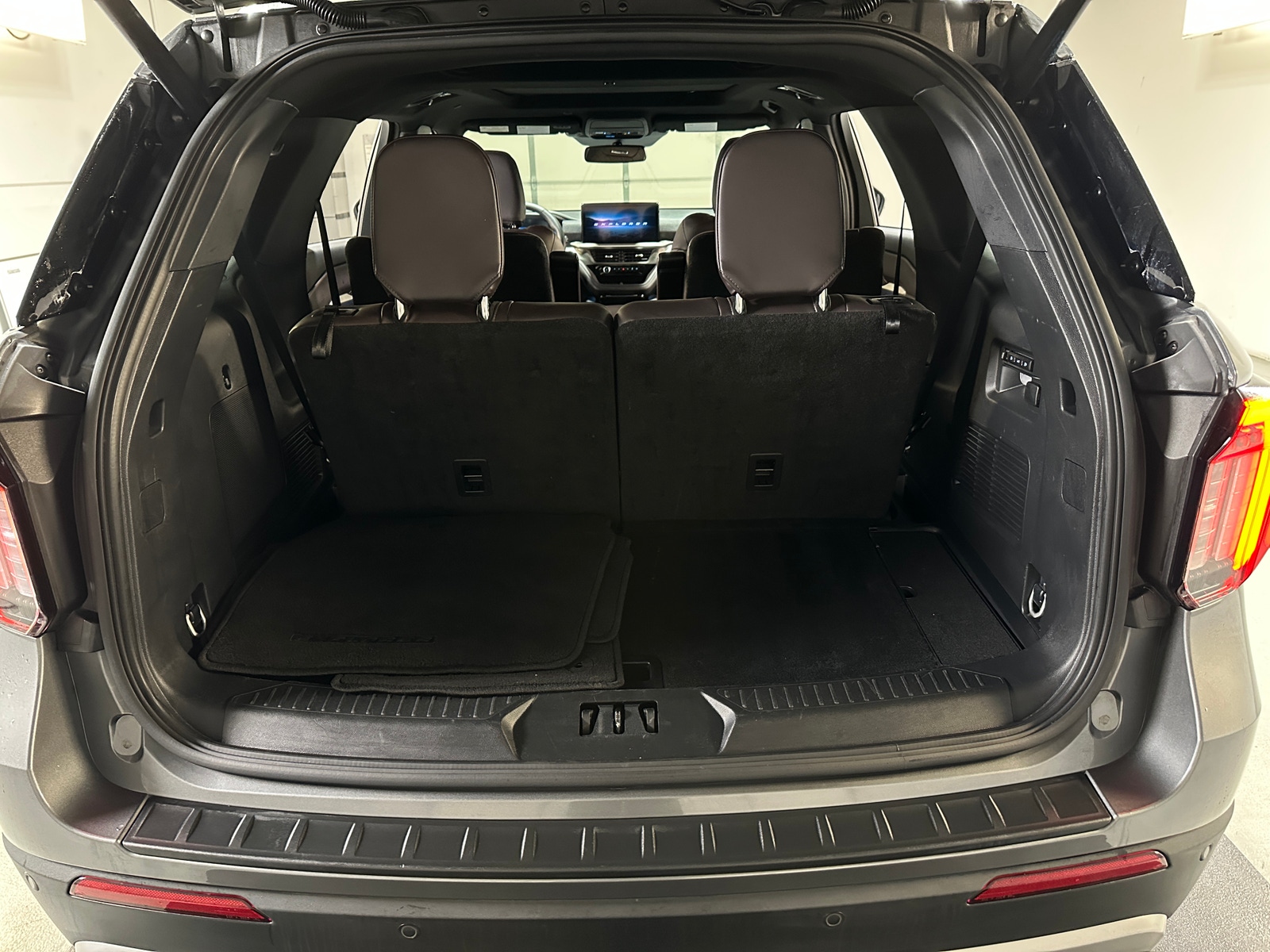 Thumbnail: 2025 Ford Explorer - 6