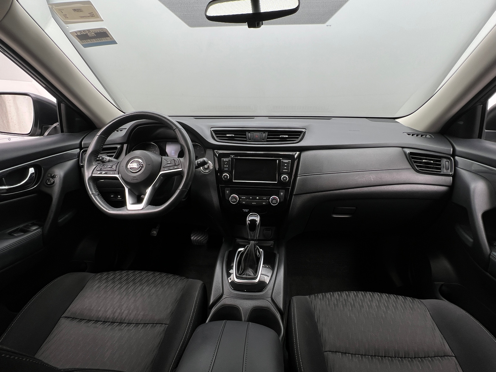 Thumbnail: 2018 Nissan Rogue - 3