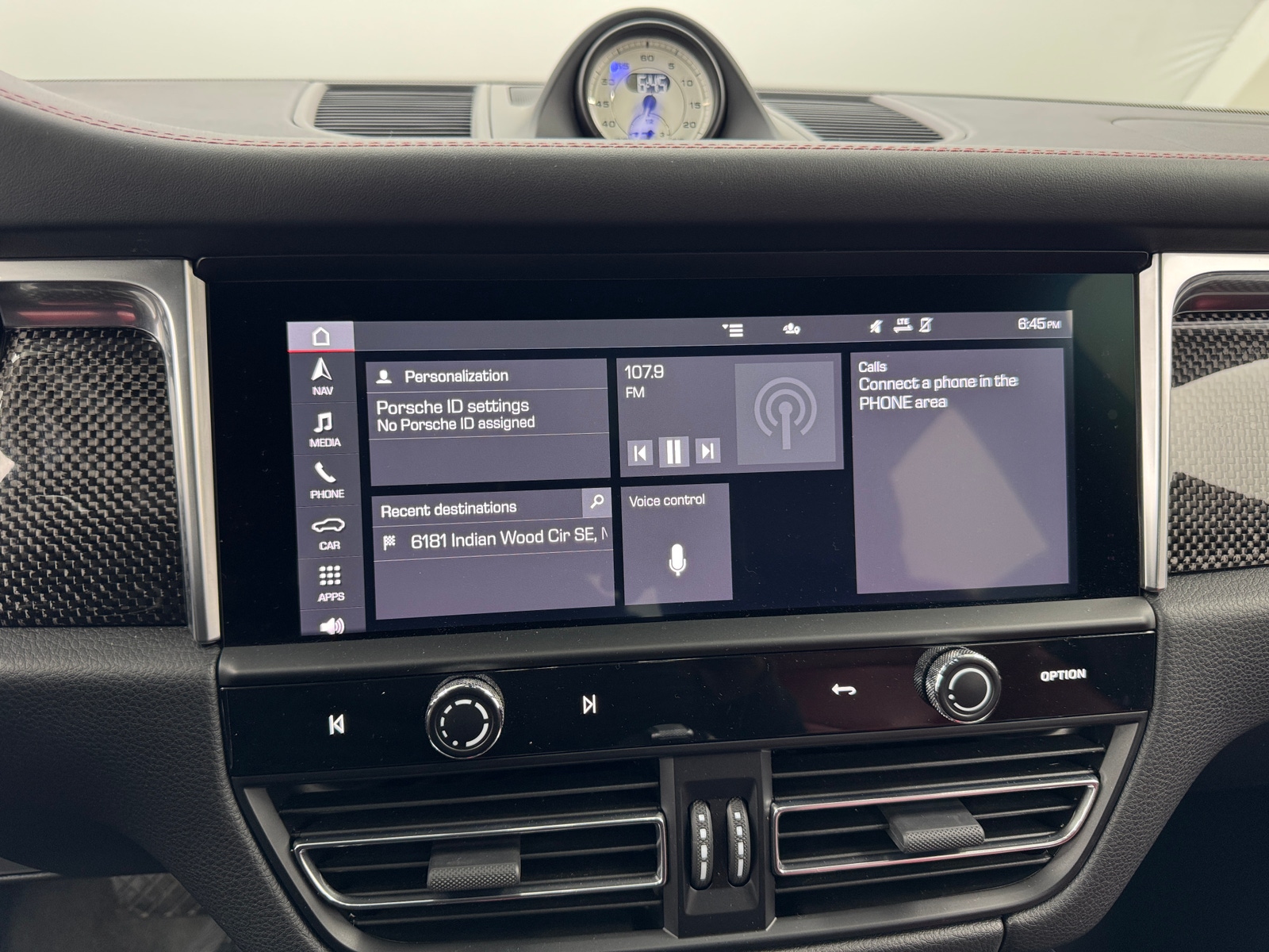 Thumbnail: 2023 Porsche Macan - 3