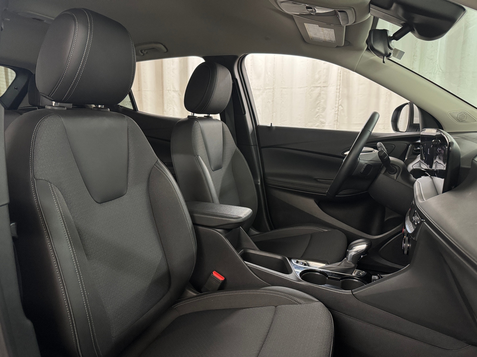 Thumbnail: 2025 Buick Encore GX - 2