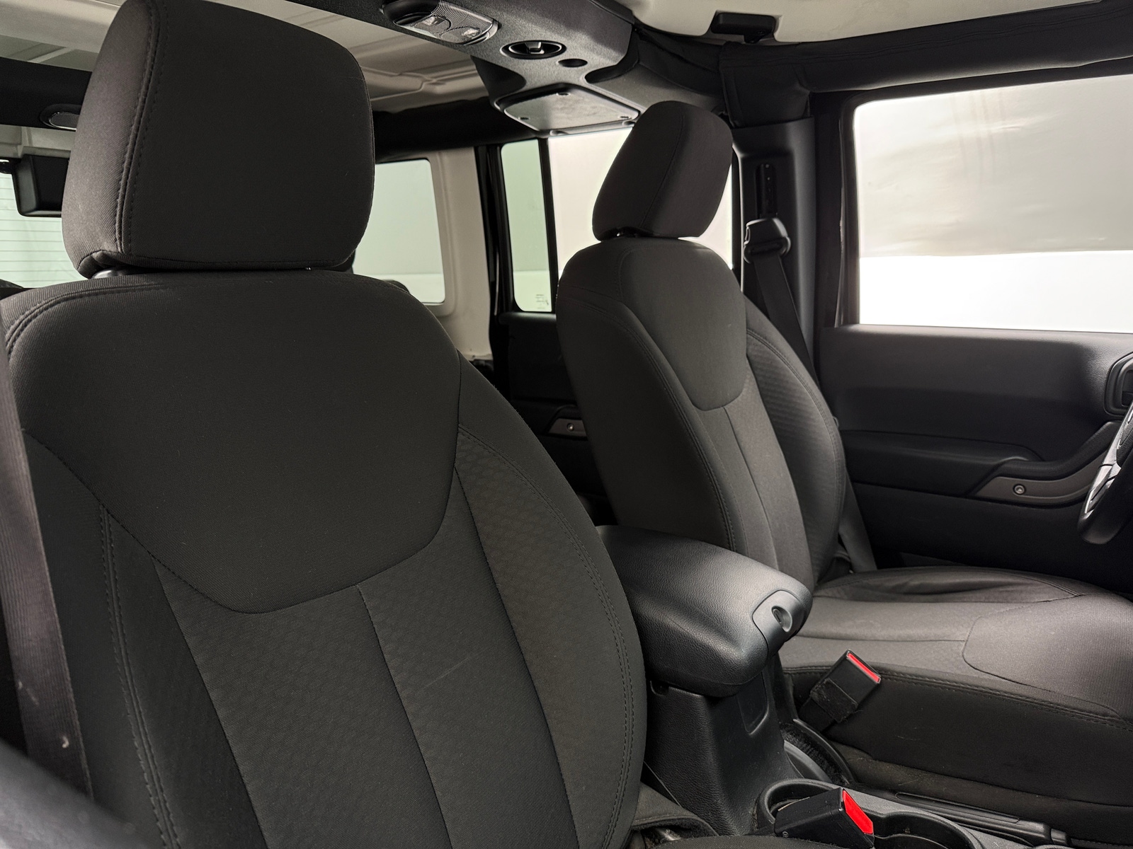 Thumbnail: 2017 Jeep Wrangler - 2