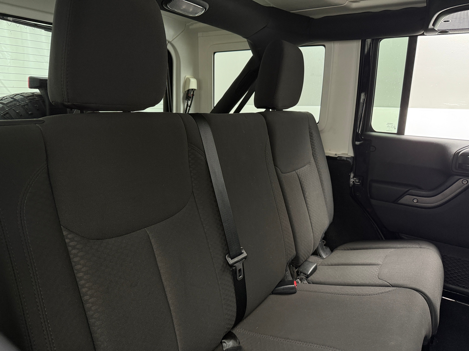 Thumbnail: 2017 Jeep Wrangler - 6