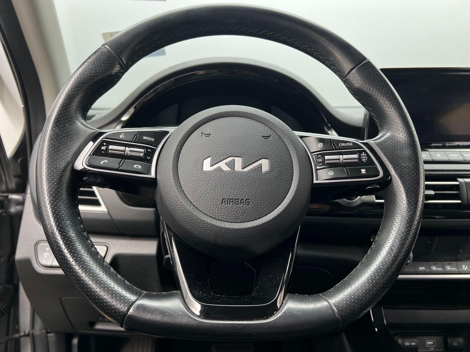 Thumbnail: 2022 Kia Seltos - 4