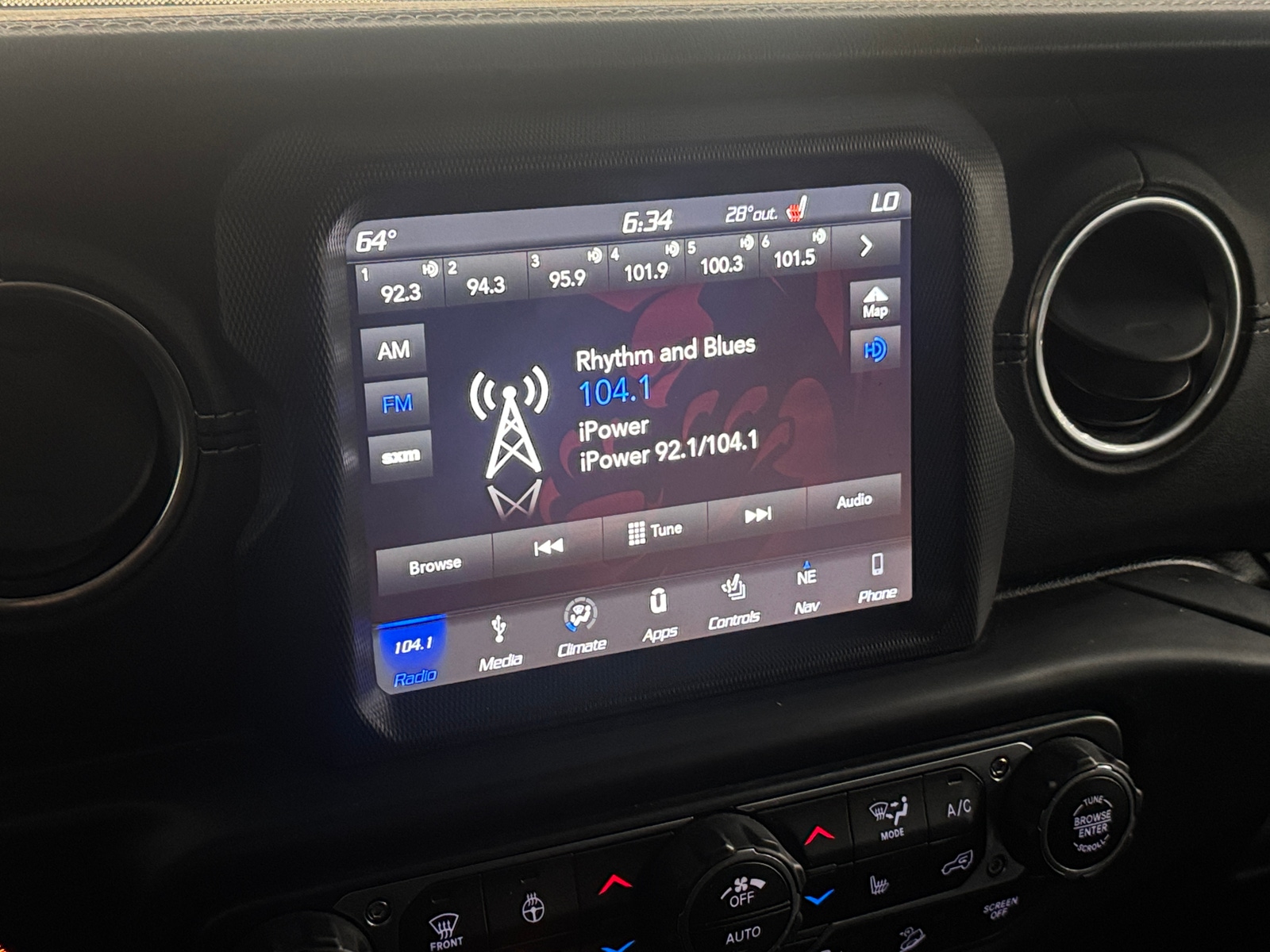 Thumbnail: 2019 Jeep Wrangler - 3