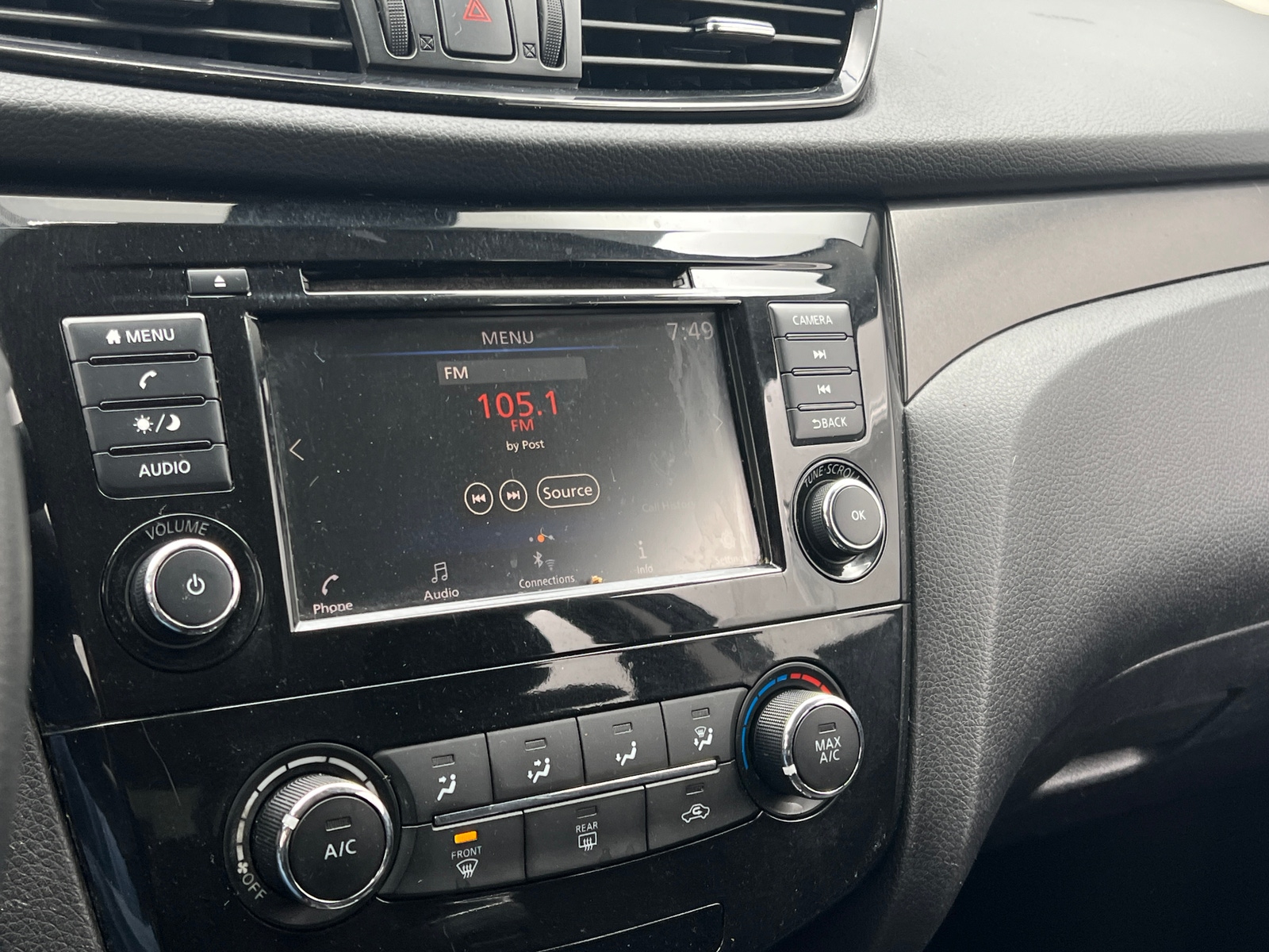 Thumbnail: 2020 Nissan Rogue Sport - 4