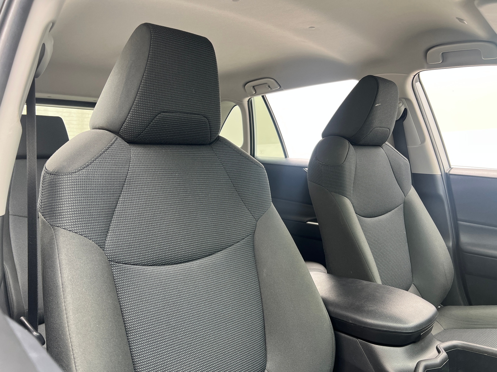 Thumbnail: 2025 Toyota RAV4 - 2