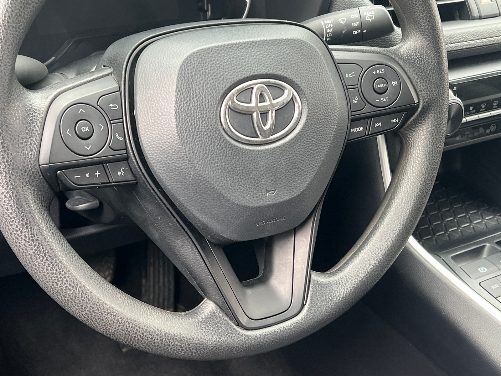 Thumbnail: 2025 Toyota RAV4 - 5