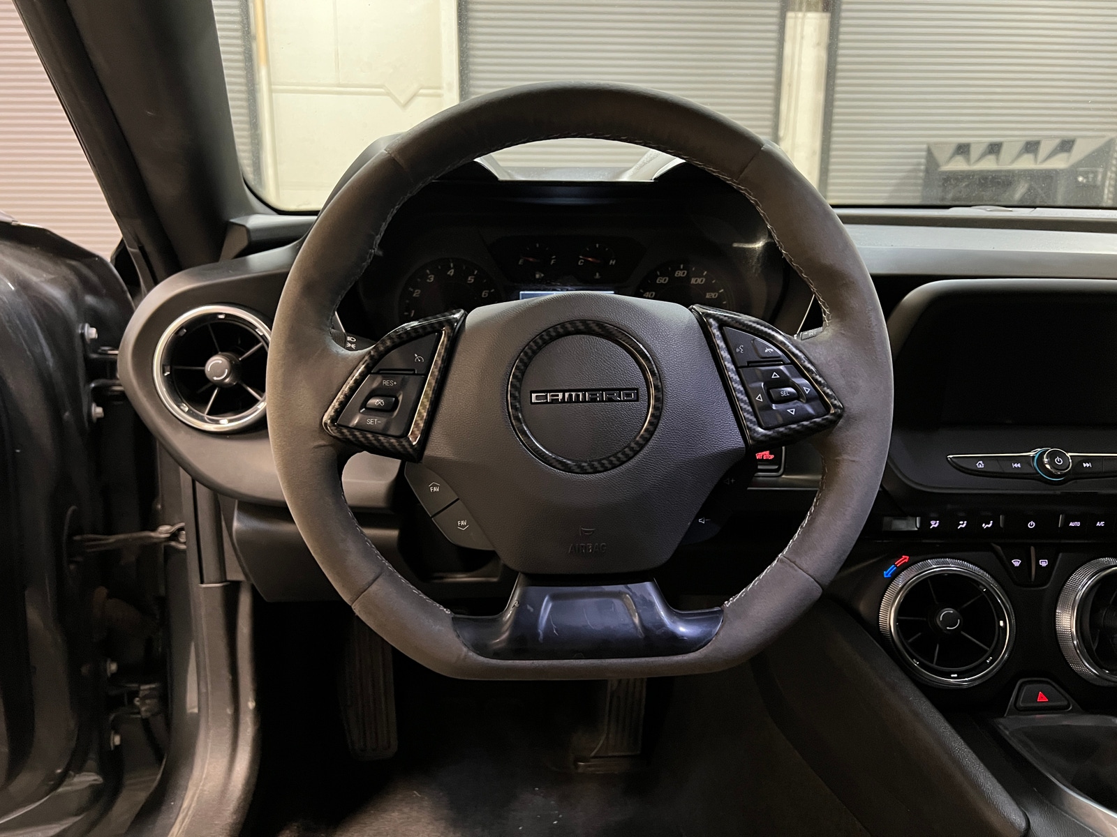 Thumbnail: 2018 Chevrolet Camaro - 4