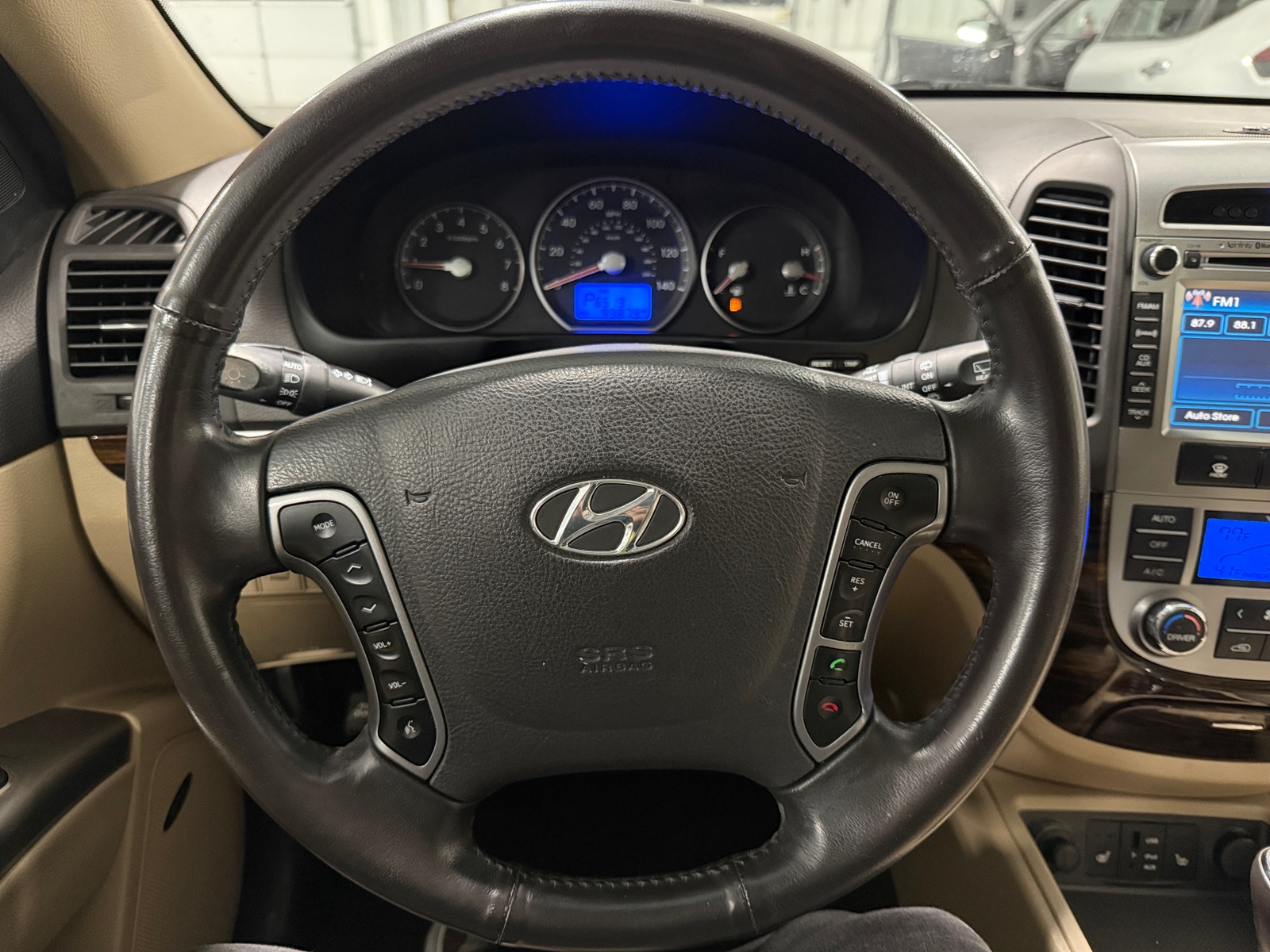 Thumbnail: 2012 Hyundai Santa Fe - 4