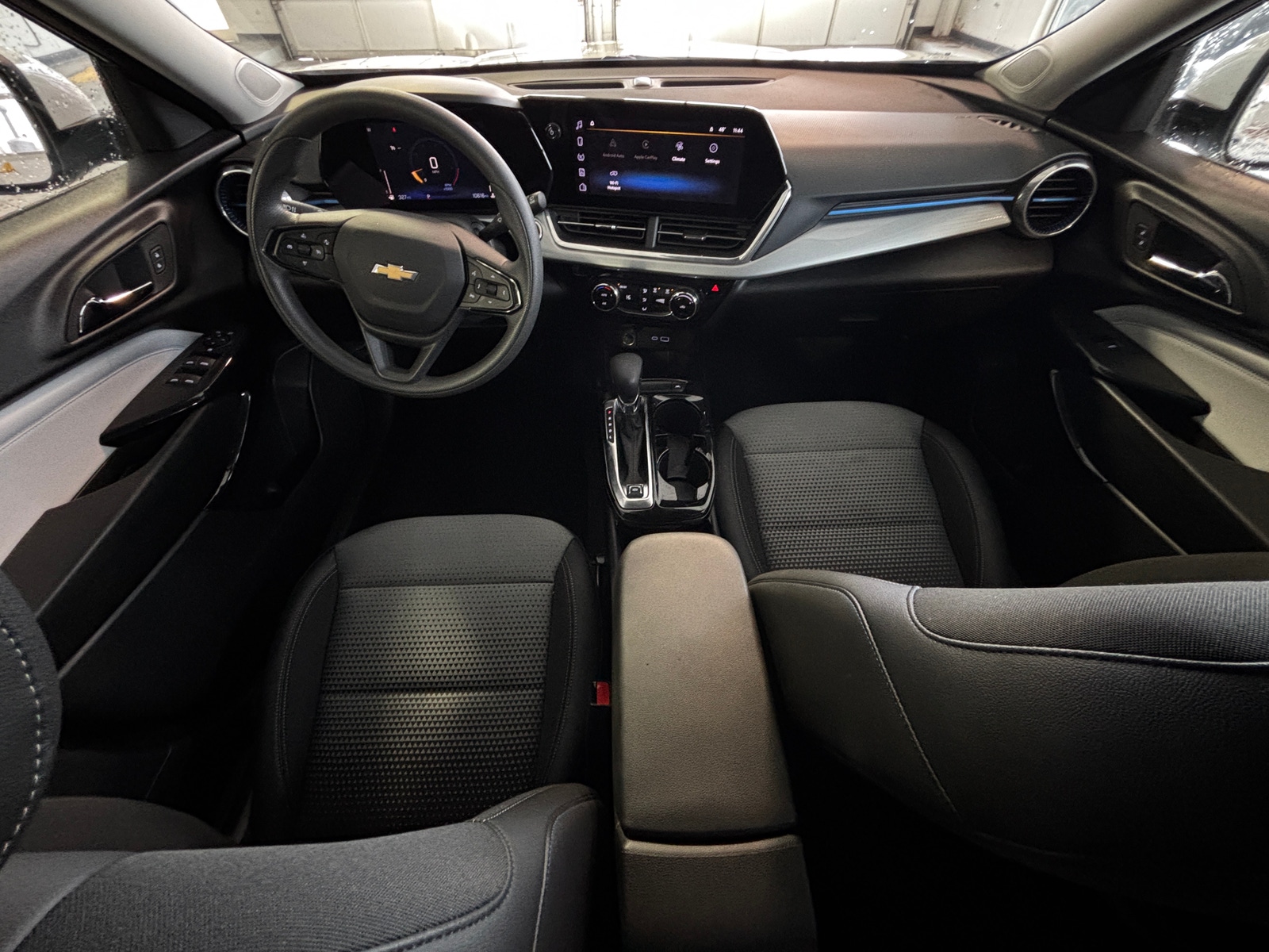 Thumbnail: 2025 Chevrolet Trax - 3