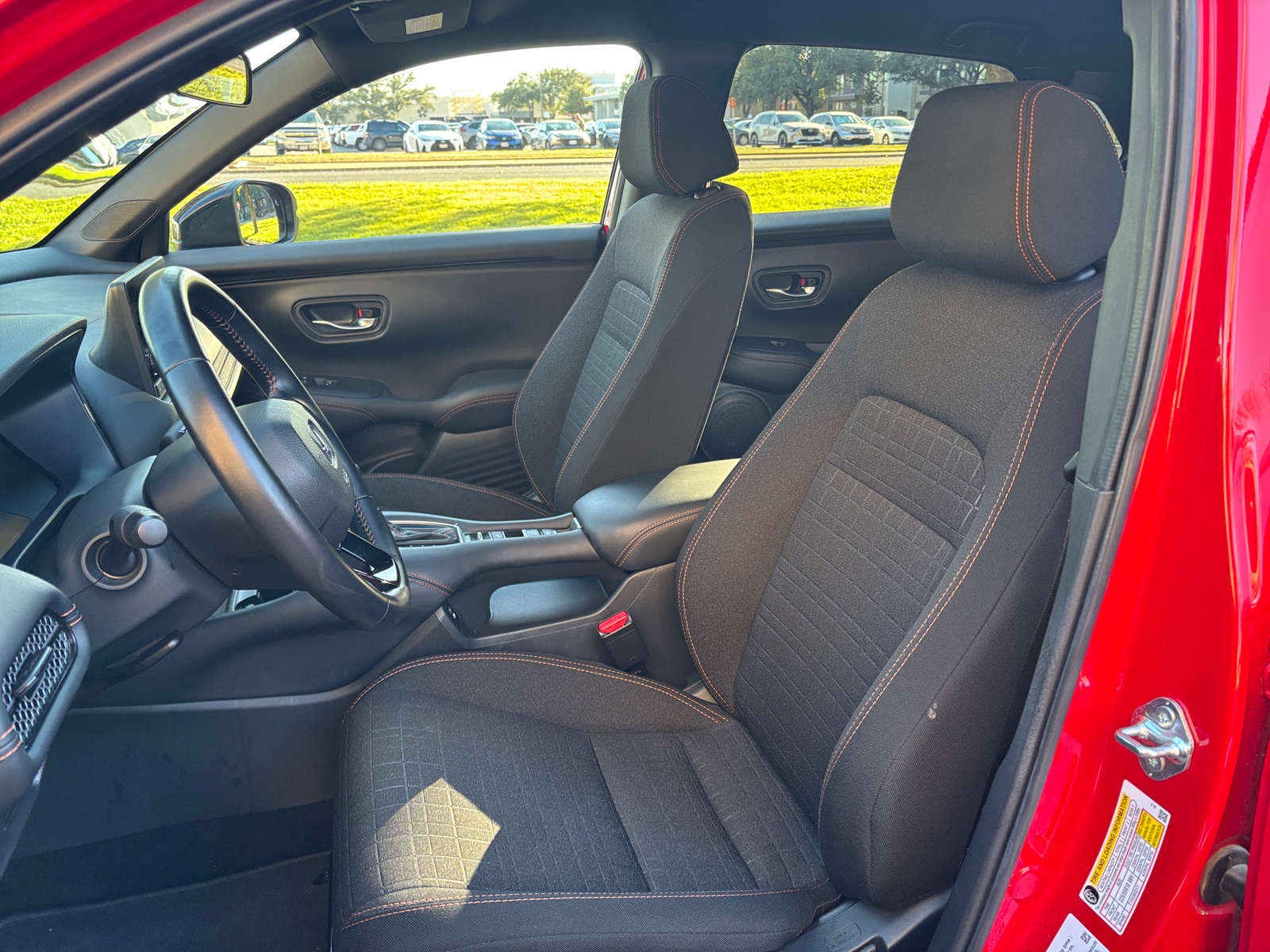 Thumbnail: 2025 Honda HR-V - 2