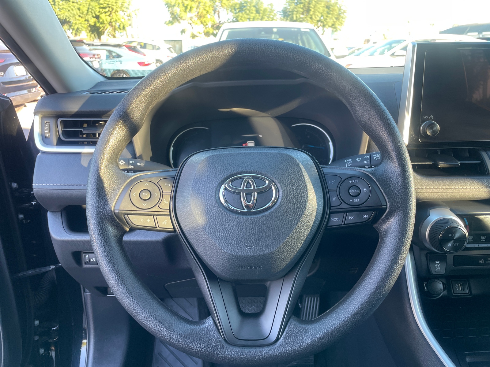 Thumbnail: 2025 Toyota RAV4 - 4