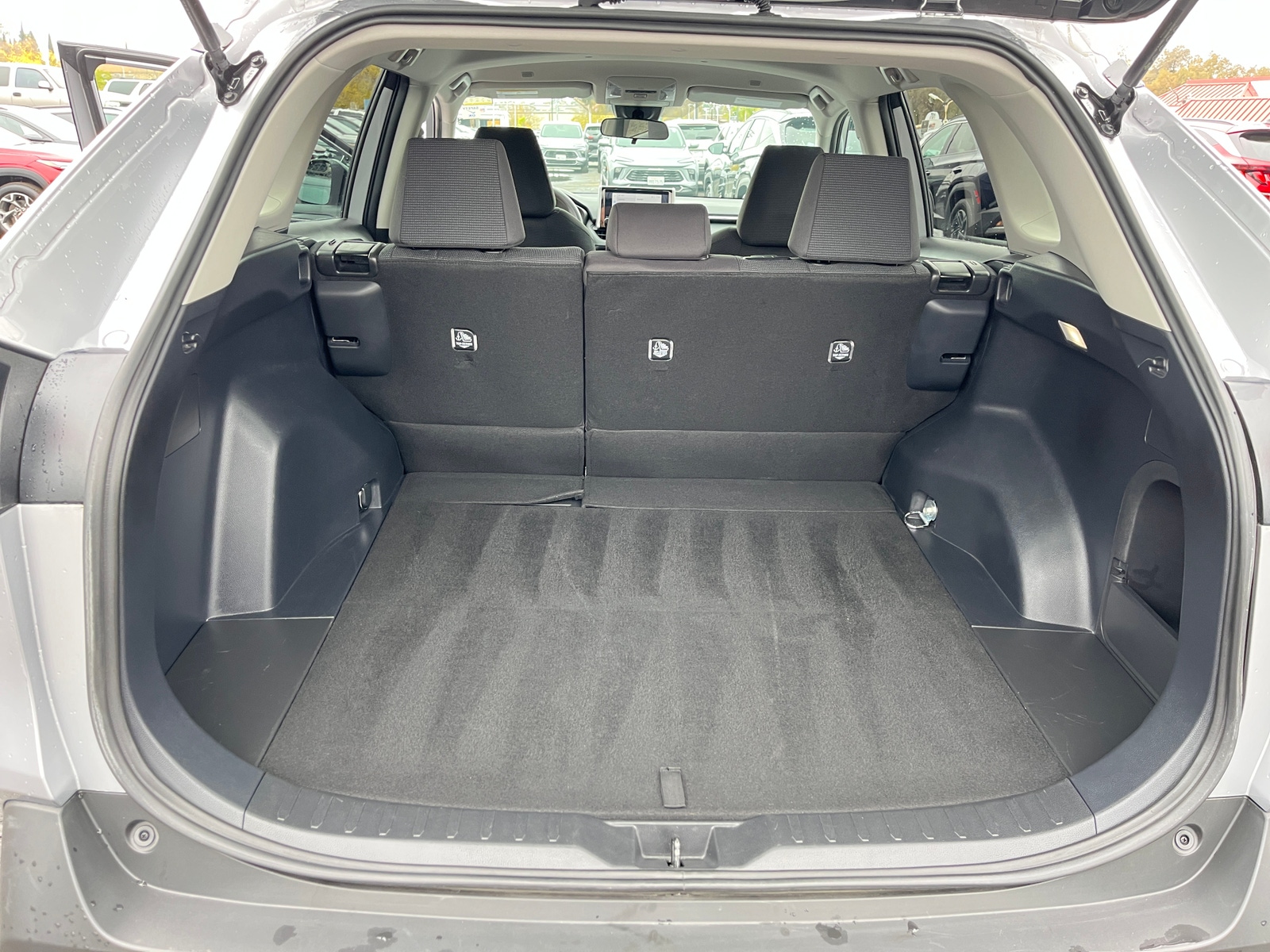 Thumbnail: 2025 Toyota RAV4 - 6