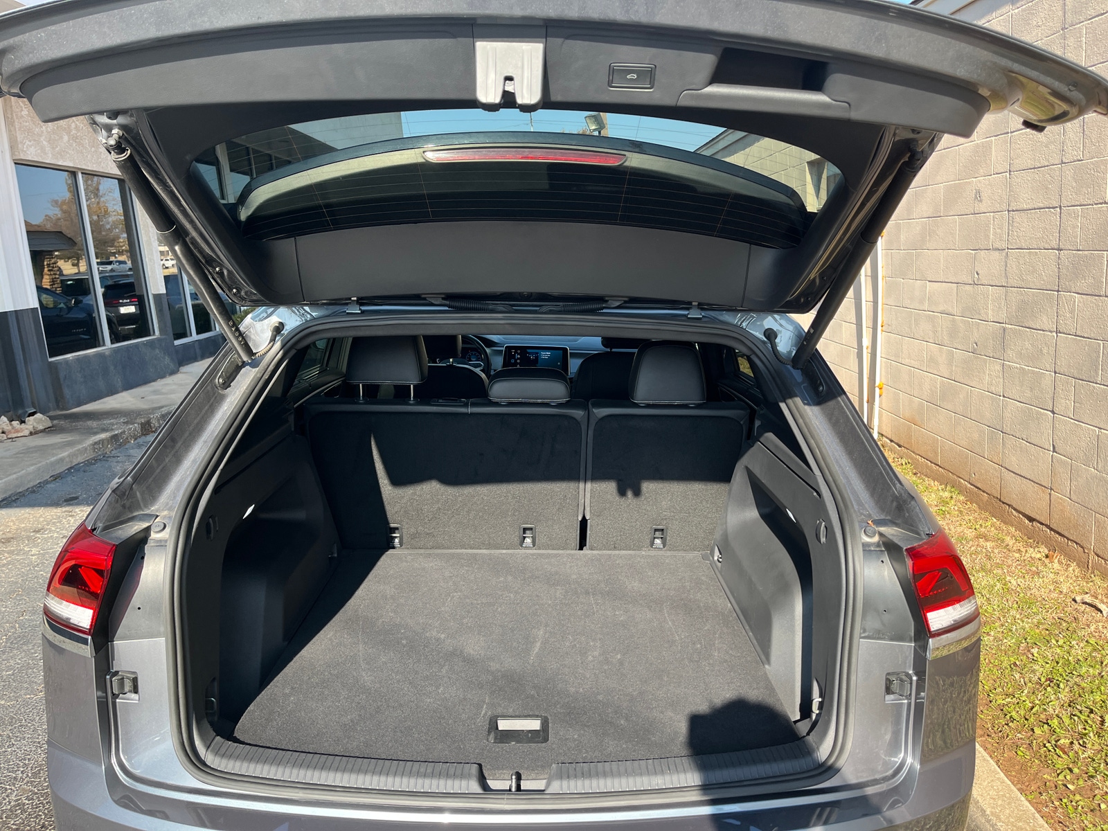 Thumbnail: 2025 Volkswagen Atlas - 6