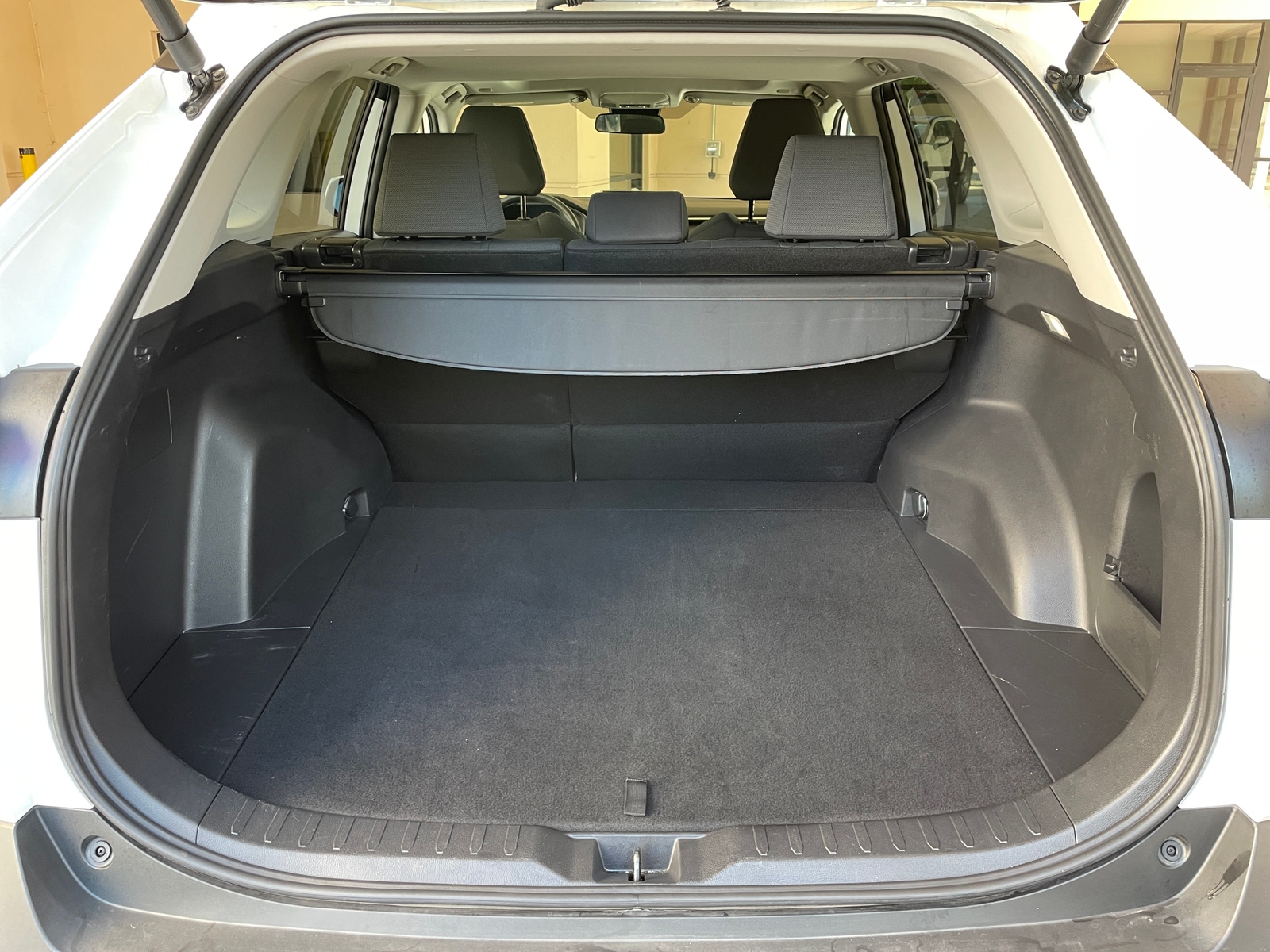 Thumbnail: 2025 Toyota RAV4 - 6