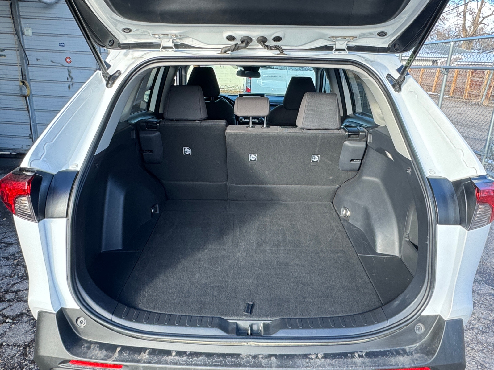 Thumbnail: 2025 Toyota RAV4 - 6