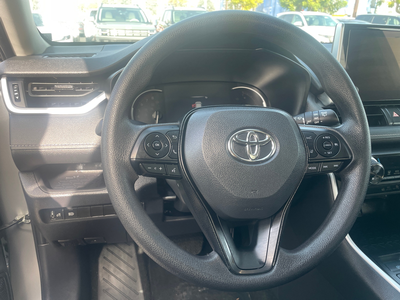 Thumbnail: 2025 Toyota RAV4 - 5