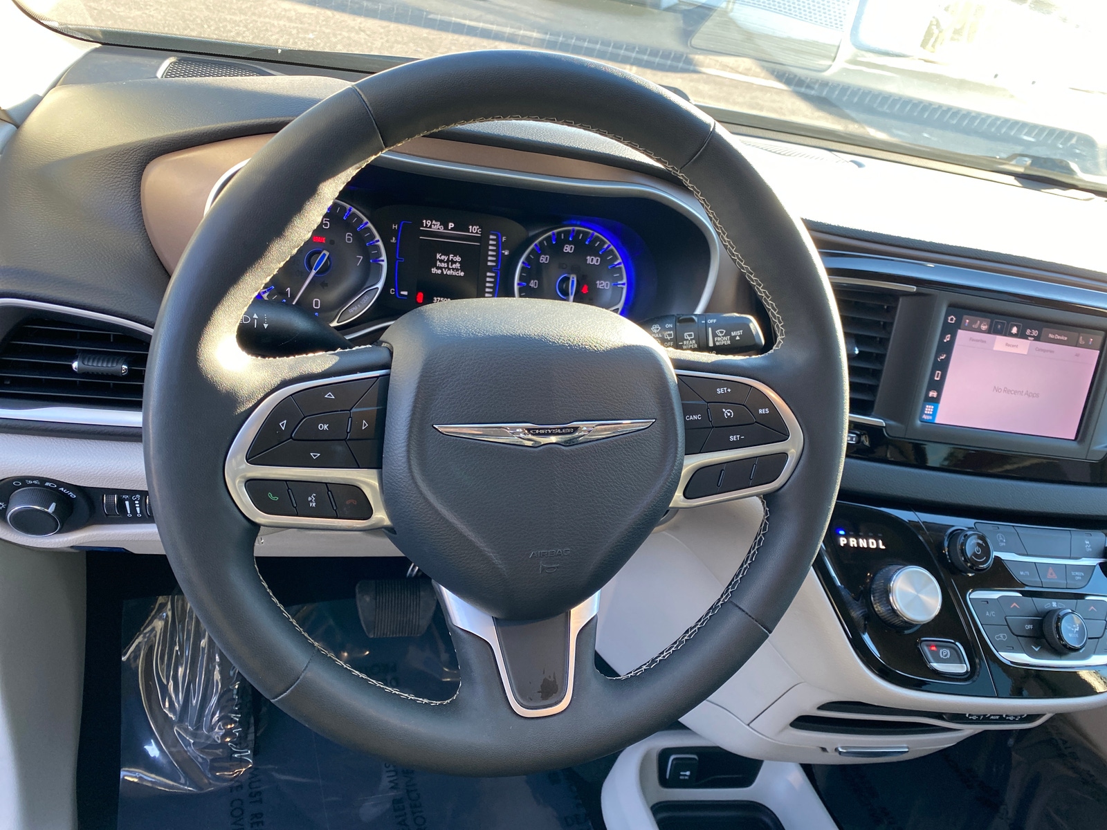 Thumbnail: 2024 Chrysler Voyager - 5