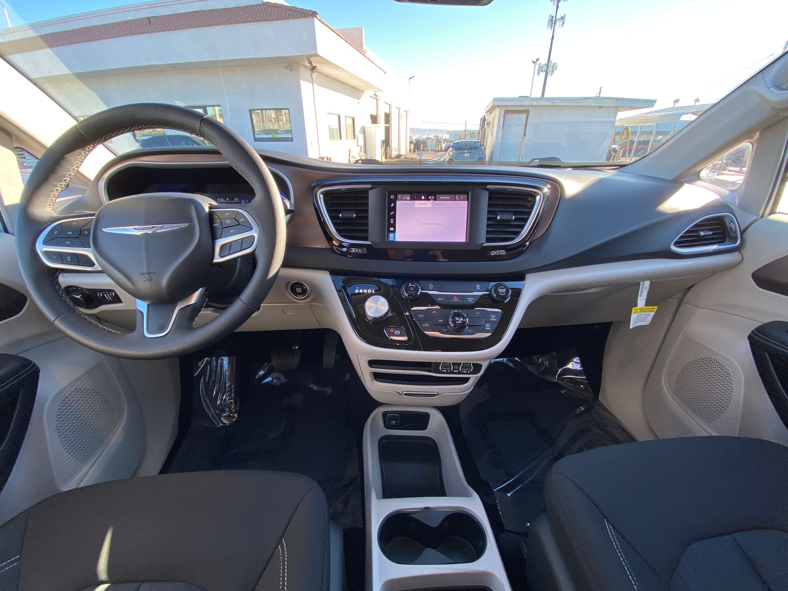 Thumbnail: 2024 Chrysler Voyager - 3