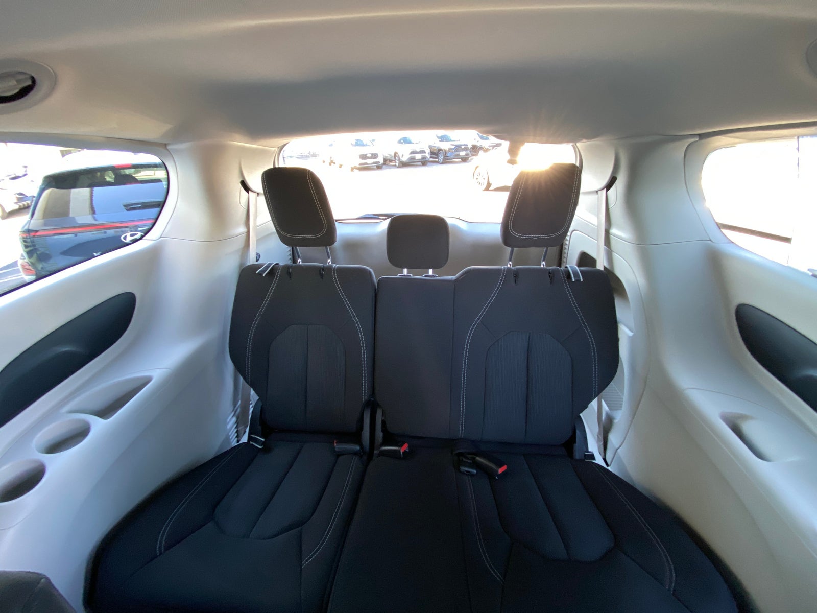 Thumbnail: 2024 Chrysler Voyager - 6