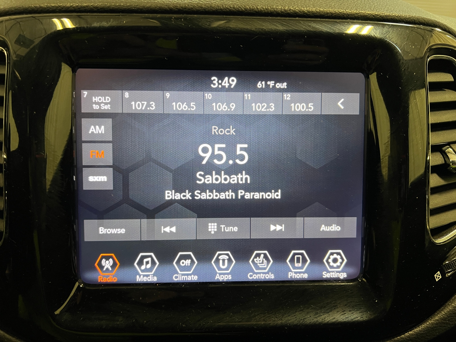 Thumbnail: 2018 Jeep Compass - 3